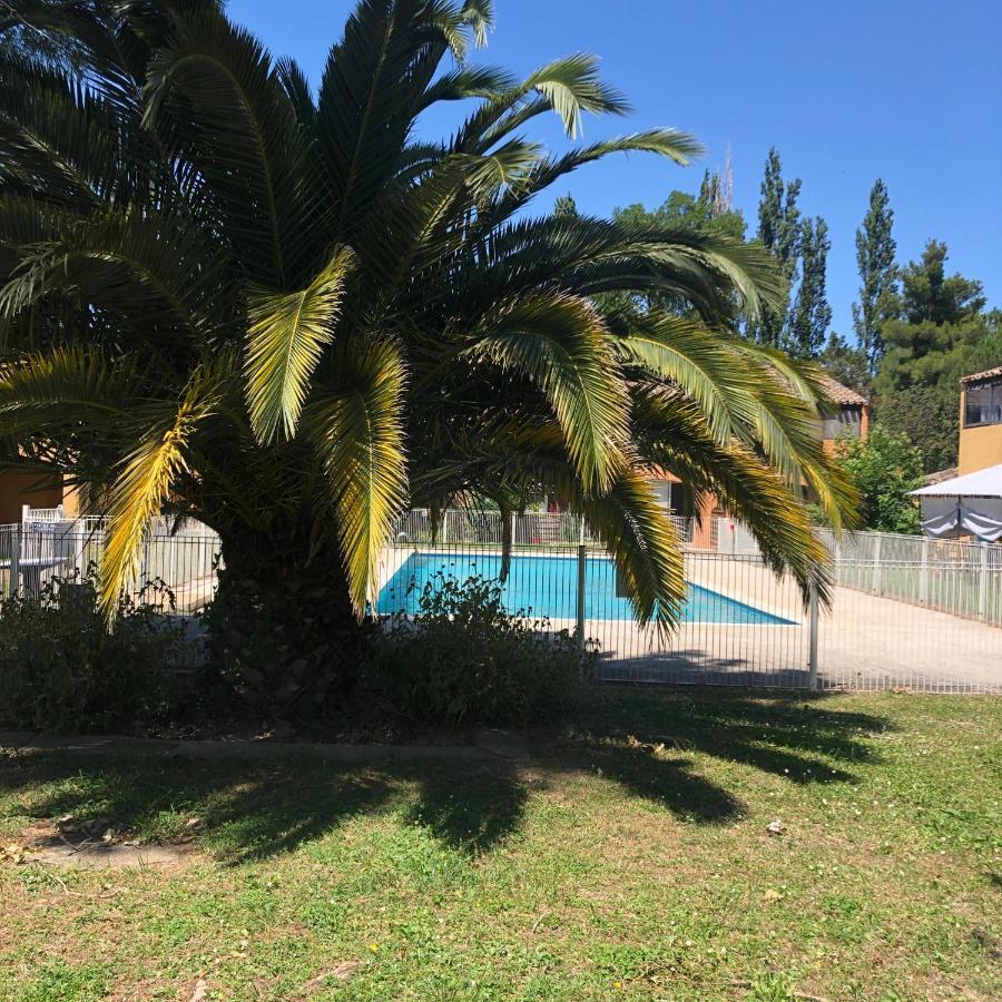 Appartement Village 9 En Residence De Vacances En Camargue 아흘르 외부 사진